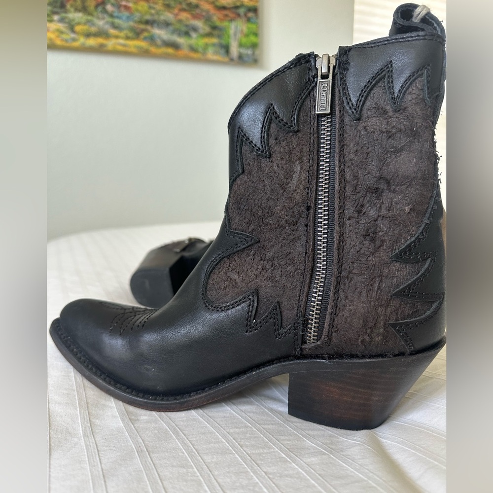 LIBERTY Black Ankle Boots with Side Zipper 100%leather